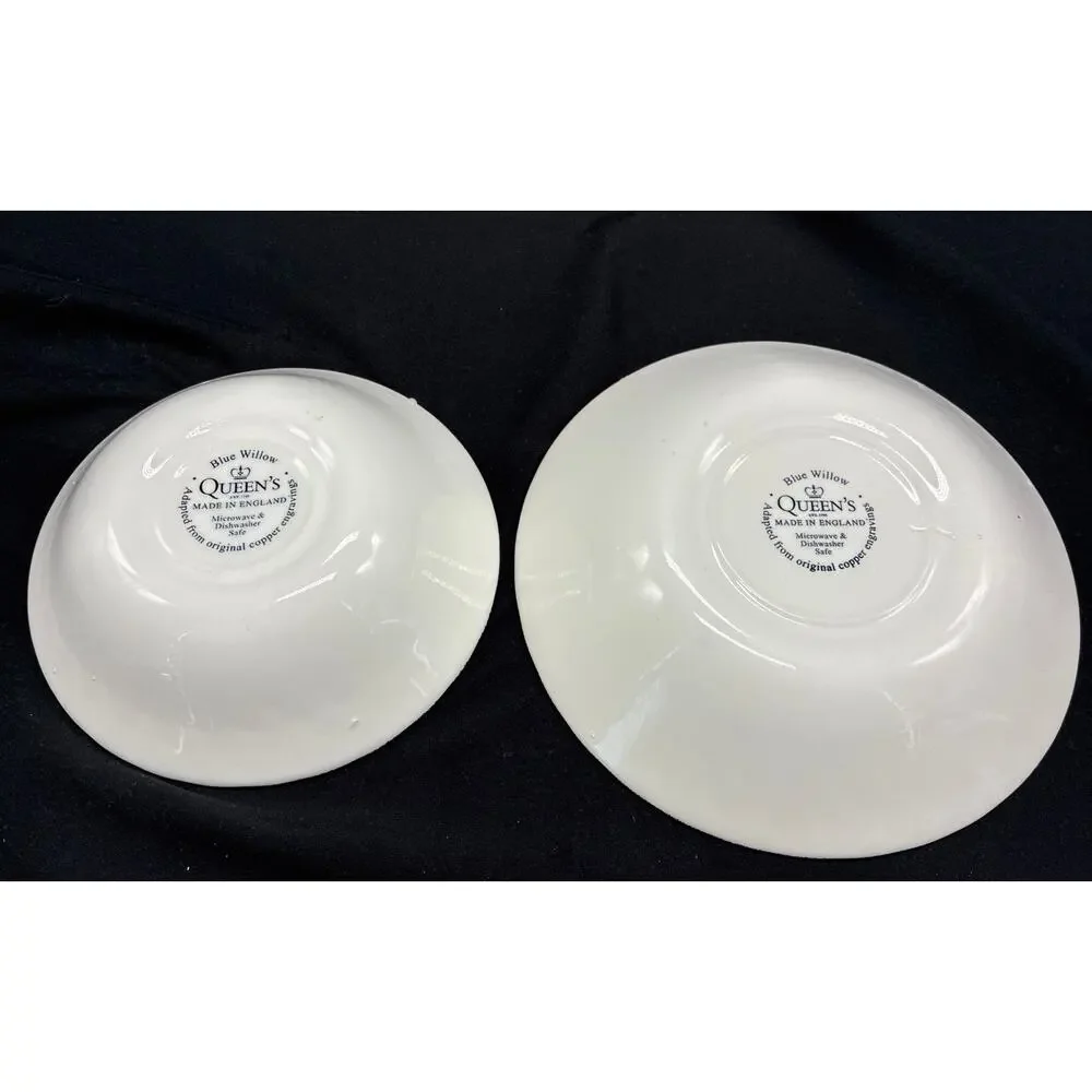 Blue Willow Made in England Two Serving Bowls Blue White 6.25